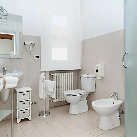 Bed & Breakfast In Elisa & Gentucca Lucca