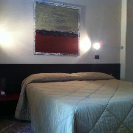 Bed & Breakfast In Elisa & Gentucca Lucca