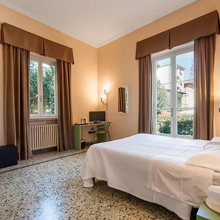 Bed & Breakfast In Elisa & Gentucca 2*