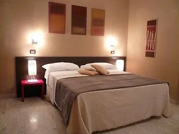 In Elisa & Gentucca Bed & Breakfast Lucca