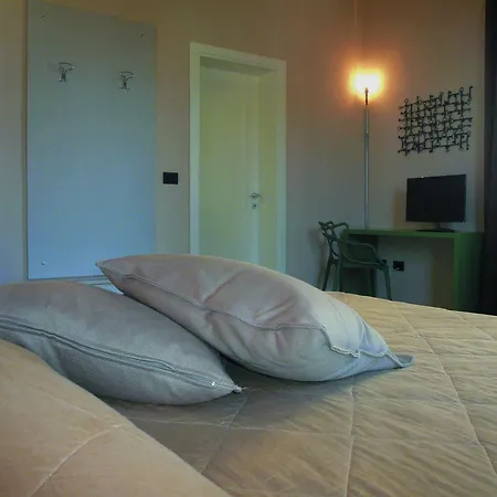 Bed & Breakfast In Elisa & Gentucca 2*
