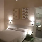 In Elisa & Gentucca Bed & Breakfast Lucca