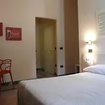 Bed & Breakfast In Elisa & Gentucca Lucca