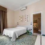 In Elisa & Gentucca Bed & Breakfast 3*