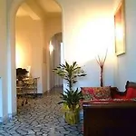 In Elisa & Gentucca Bed & Breakfast 3*