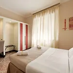 In Elisa & Gentucca Bed & Breakfast 3*