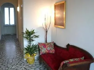 In Elisa & Gentucca Bed & Breakfast 2*